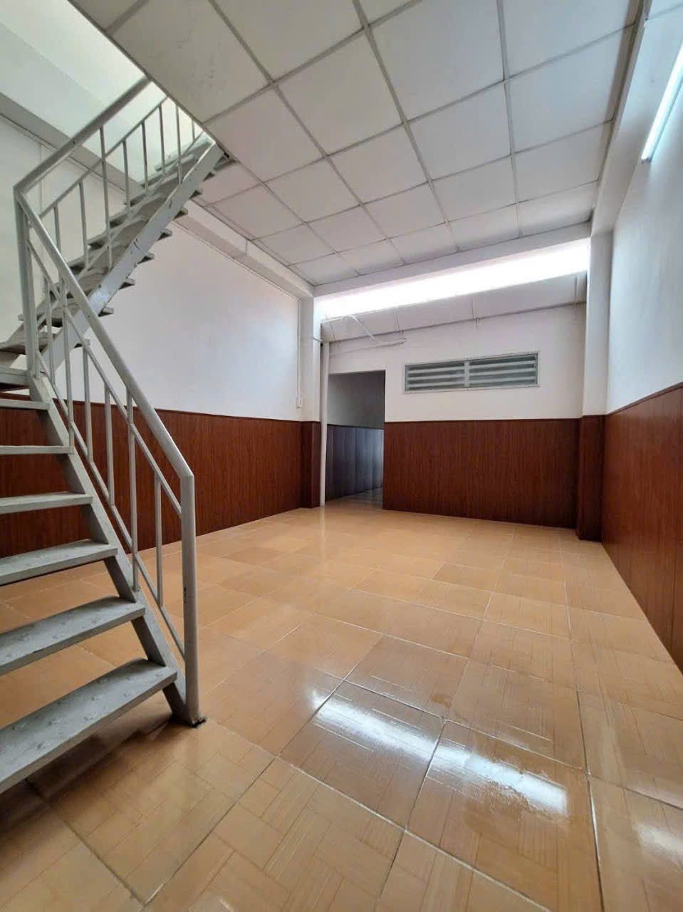 BÁN NHÀ MẶT TIỀN TRUNG TÂM P. CÁI RĂNG, GIÁ CHỈ 2 TỶ 850 TRIỆU