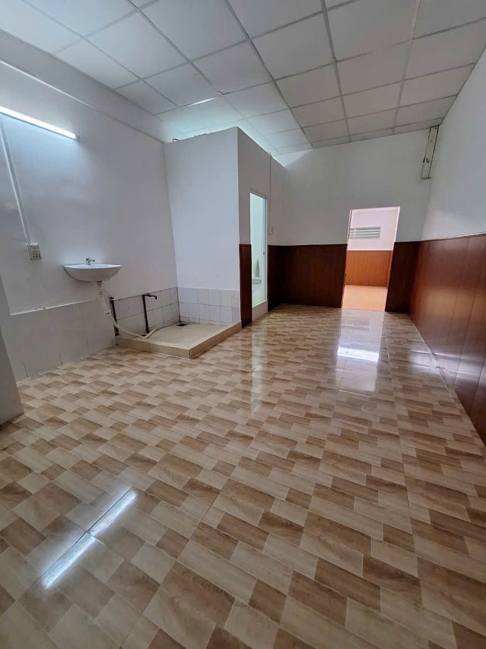 BÁN NHÀ MẶT TIỀN TRUNG TÂM P. CÁI RĂNG, GIÁ CHỈ 2 TỶ 850 TRIỆU