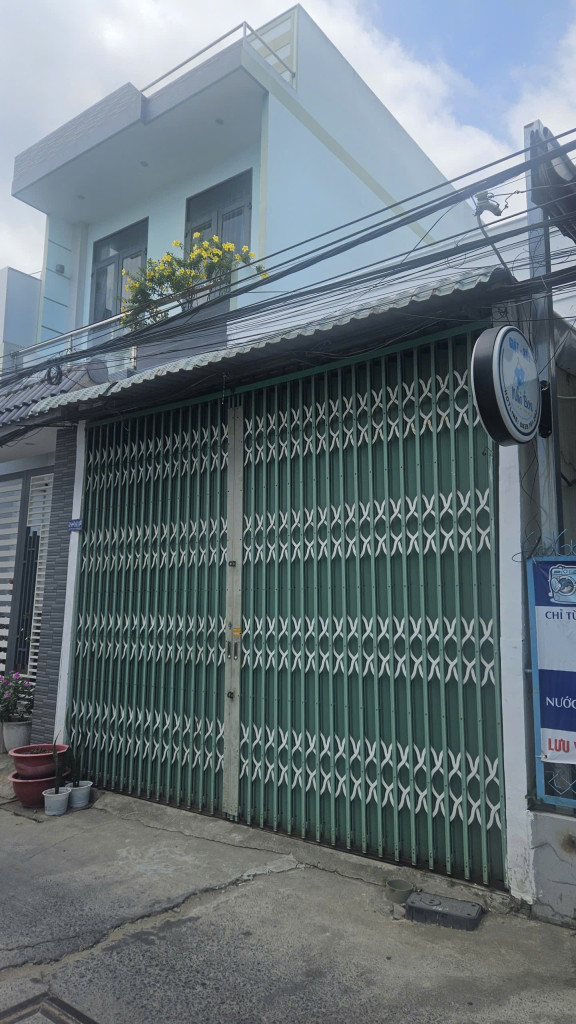 Bán nhà hẻm 388 Nguyễn Văn Cừ - Ô tô vào tận nơi, giá tốt